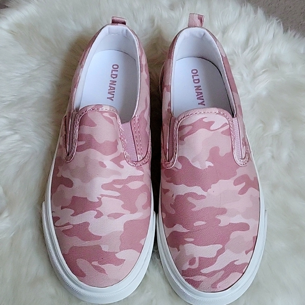Old Navy Girls Pink Camo Slip Ons